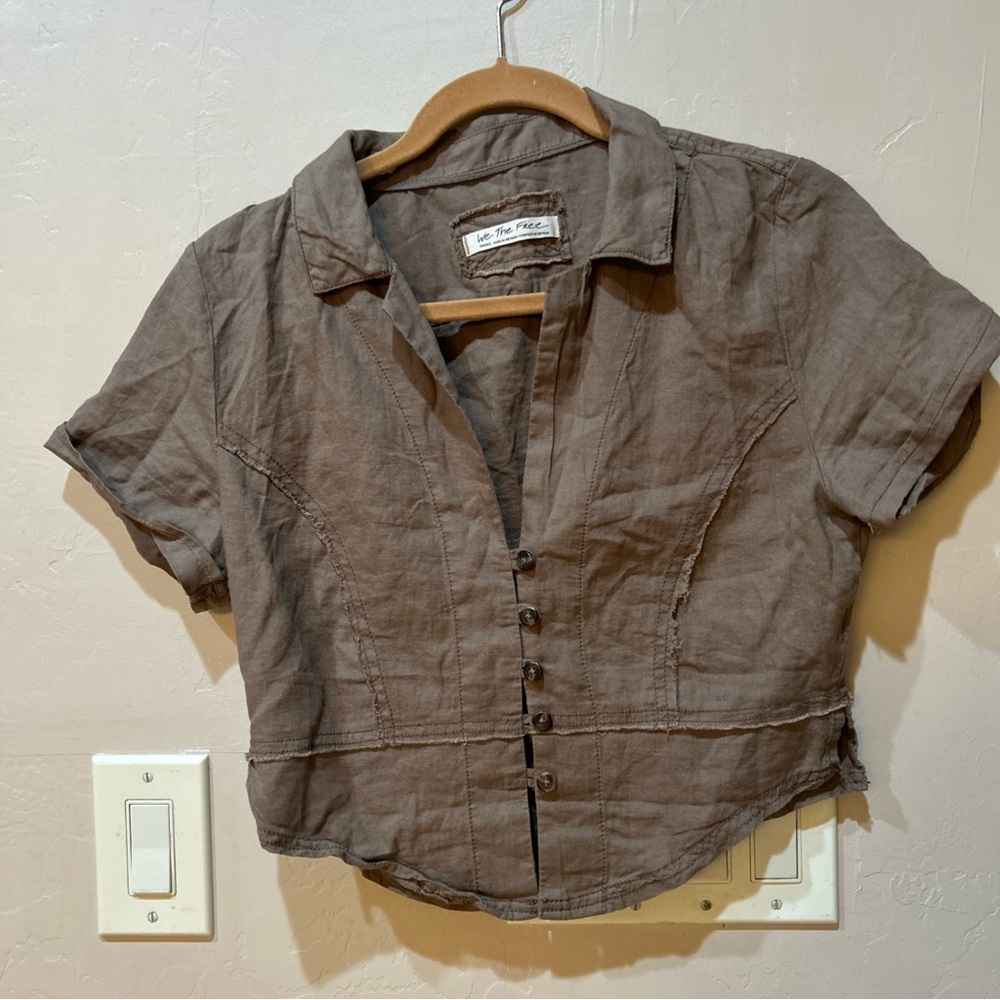 Free People We The Free short sleeve button-up top in a brown linen blend Size S